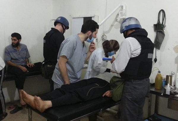 	Nhóm thanh sát viên LHQ có mặt tại bệnh viện, nơi điều trị các nạn nhân của vụ tấn công.