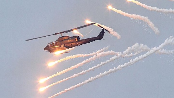 Trực thăng tấn công AH-1W trong một cuộc tập trận của Đài Loan
