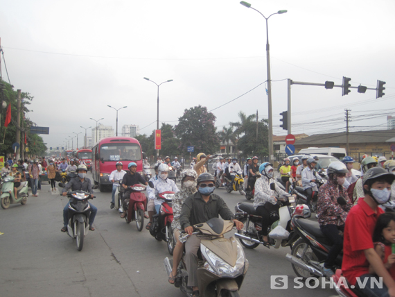
	Tình hình giao thông trước cửa bến xe Giáp Bát.