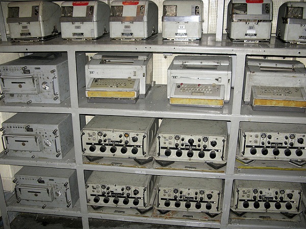 	Một góc trong phòng chứa các thiết bị và thông tin do thám được về Triều Tiên.