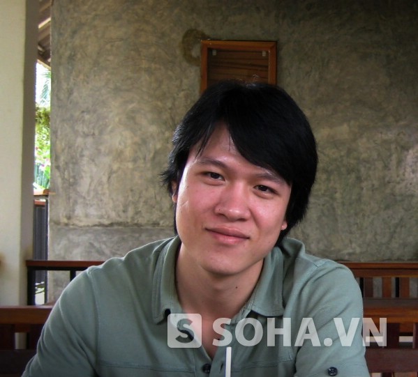 Tiến sỹ trẻ Hoàng Khắc Lịch - giảng viên Trường ĐH Thương Mại. Anh nhận bằng tiến sỹ tại Thái khi 29 tuổi.