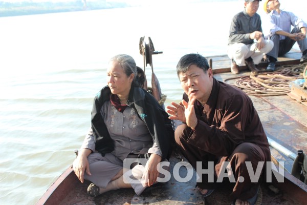 
	Sau nhiều lần chỉ vị trí khác nhau xung quanh khu vực chân cầu Thanh Trì nhưng kết quả vẫn không có gì khả quan.