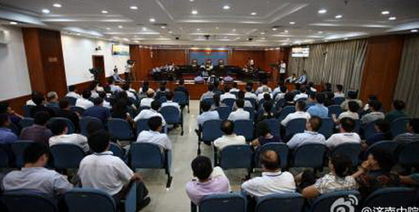 	Toàn cảnh phiên tòa xử Bạc Hy Lai tại Tế Nam.
