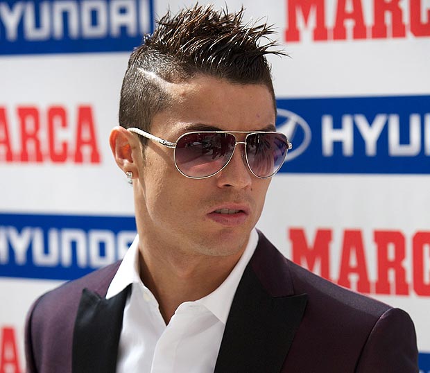 Beckham, Cris Ronaldo bất ngờ lọt Top 10… tóc xấu nhất hành tinh