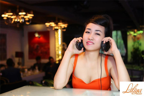 Trang Moon-Nữ DJ tài năng xinh đẹp như hotgirl