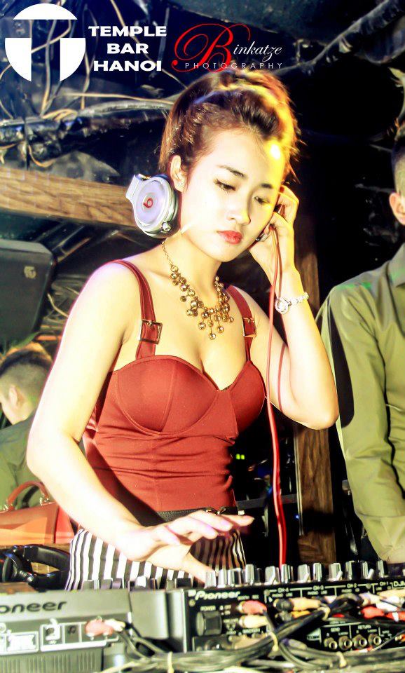 Trang Moon-Nữ DJ tài năng xinh đẹp như hotgirl
