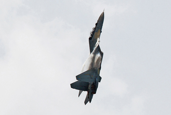 
	Màn trình diễn của tiêm kích Su-30MKM.