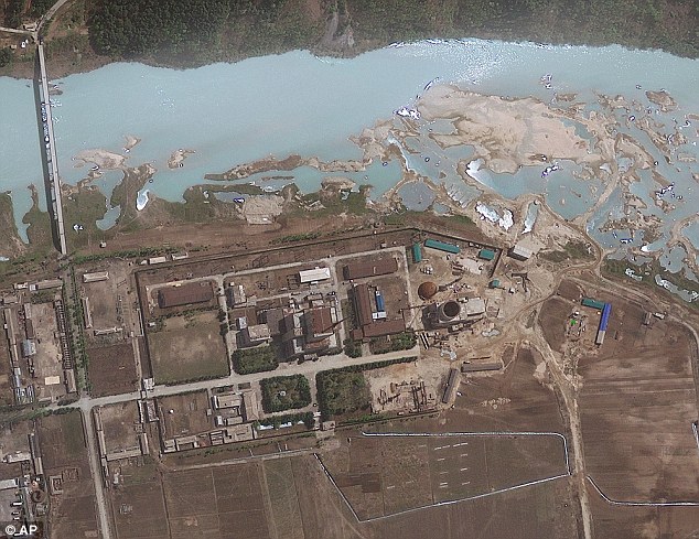  	Ảnh vệ tinh chụp cơ sở hạt nhân Yongbyon của Triều Tiên năm 2012