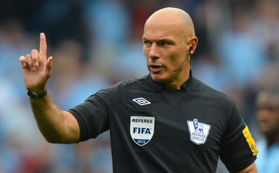 
	"Trọng tài yêu Quỷ đỏ" - Howard Webb