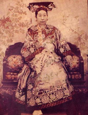 
	Dung nhan kém sắc của Từ Hy Thái hậu trong lịch sử.