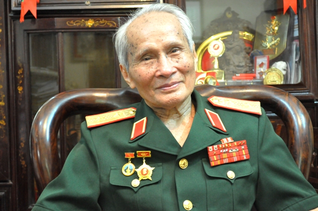 Trung tướng Nguyễn Quốc Thước - nguyên Uỷ viên Trung ương Đảng (Ảnh: Tuấn Nam)