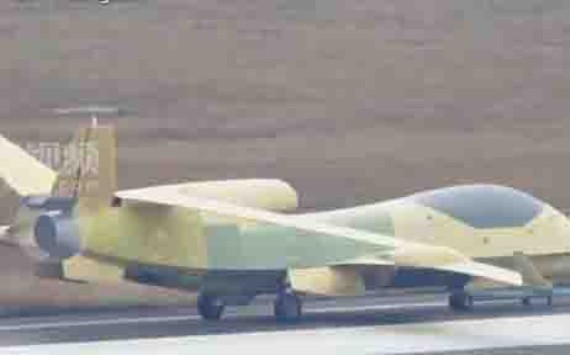  	Mẫu UAV mới được cho là biến thể của UAV Xianlong.