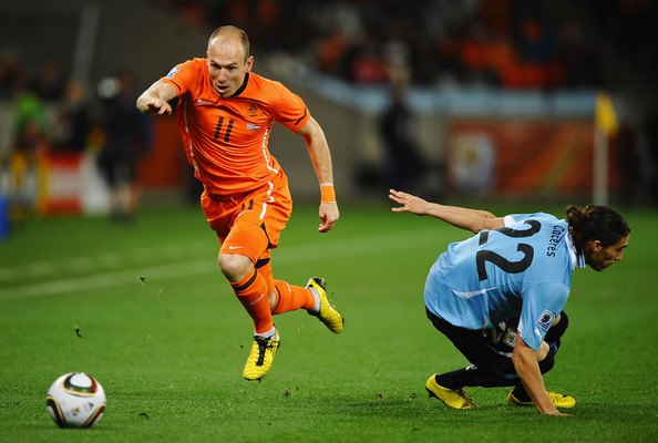 
	Tiền vệ Arjen Robben