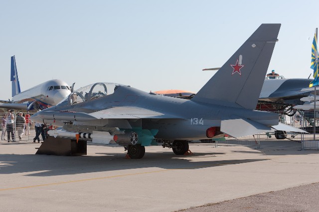 	Khách hàng của Yak-130 hiện nay bao gồm Nga (67 chiếc), Algeria (16 chiếc), Belarus (4 chiếc).