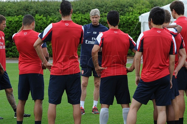Sắp tới Việt Nam, “sao” Arsenal hăng say luyện tập