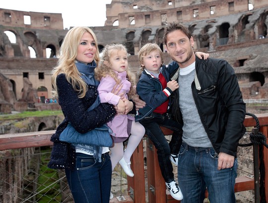Gia đình Totti đang hạnh phúc