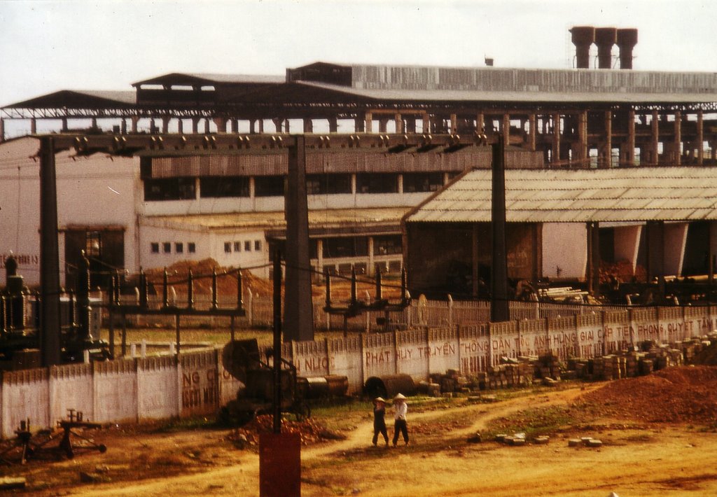 1974 Baustelle Stahl u. Walzwerk Gia Sang;   1974, site of steel and-rolling factory Gia Sang in Thai Nguyen;