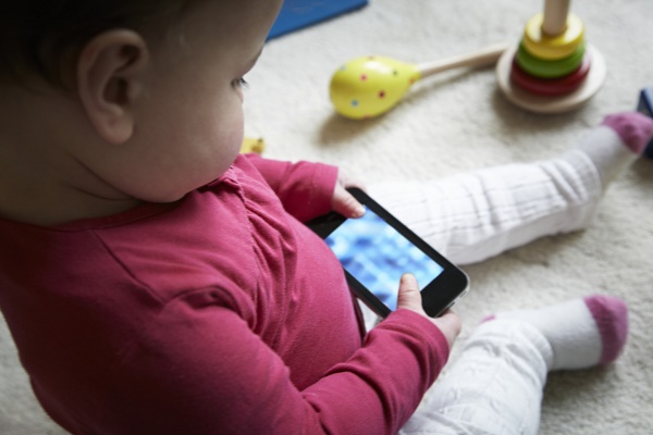 Sóng Wi-Fi có gây hại cho trẻ sơ sinh?