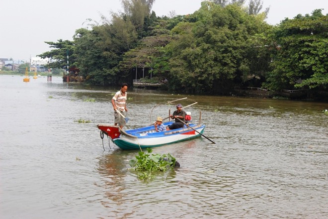 Phát hiện xác chết trên sông Sài Gòn