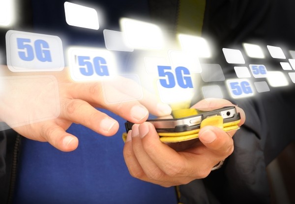 Kết nối 5G có thể giúp người dùng tải phim chỉ trong... vài giây 1