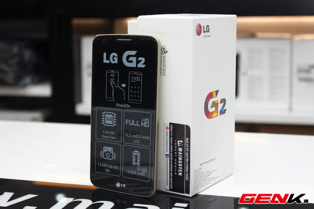 Mở hộp LG G2 màu đỏ và vàng sâm panh chính hãng