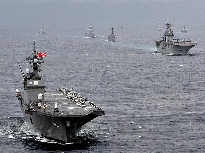 Theo bài báo, Bộ Quốc phòng Nhật Bản sẽ tiến hành cải tạo đối với tàu sân bay hạng nhẹ Izumo, sẽ bố trí trung tâm chỉ huy trên tàu, xây dựng hệ thống thông tin có thể chỉ huy Lực lượng Phòng vệ Biển/Mặt đất/Trên không, kịp thời tập hợp thông tin về vận chuyển lực lượng đổ bộ đoạt đảo và các thông tin như chi viện trên không và phối hợp của tàu vận tải, tập hợp chúng vào trung tâm chỉ huy của tàu Izumo để tiến hành chỉ huy đối với tác chiến hiệp đồng của Lực lượng Phòng vệ Biển/Mặt đất/Trên không.