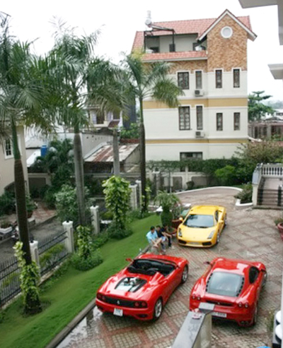 Hình ảnh một vài chiếc siêu xe trong bộ sưu tập khổng lồ của Quốc Cường.