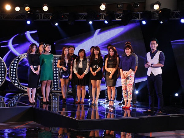  	Top 12 trên sân khấu VietNam Idol.