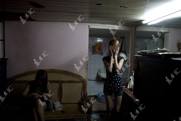 Chân dung những cô gái Việt hành nghề mại dâm tại cửa khẩu trên báo Trung Quốc 19