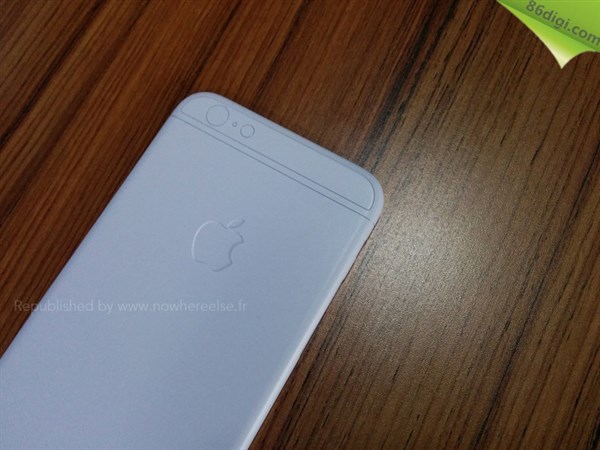 Video trên tay đầu tiên về ‘bom tấn’ iPhone 6