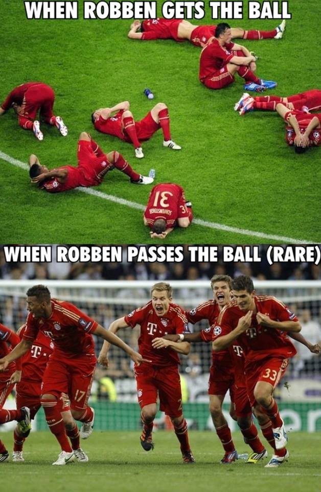 Khi Robben cầm và chuyền bóng