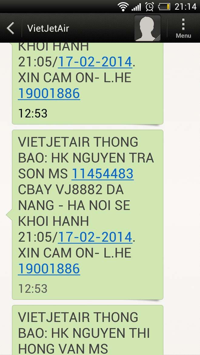 Tin nhắn hãng hàng không VietJet Air gửi đến khách hàng lùi chuyến bay sang 21h05 cùng ngày