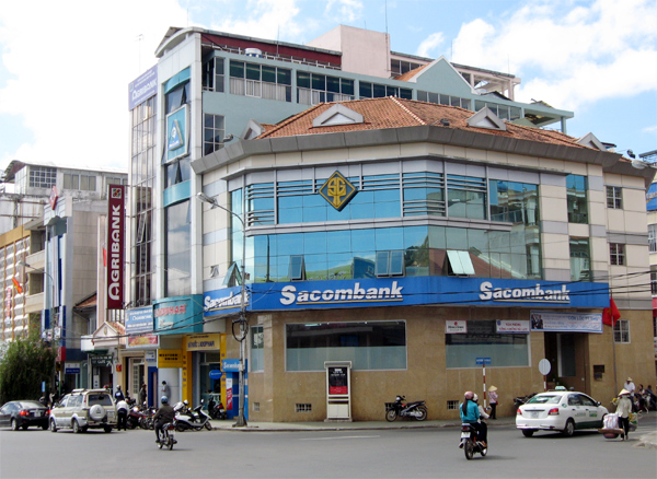 sáp-nhập, Sacombank, Southernbank, cổ-đông, phản-đối