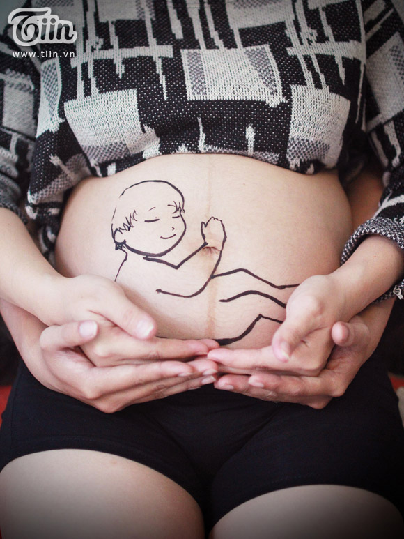 Bộ ảnh về quá trình lớn lên của bé vẽ trên bụng bầu