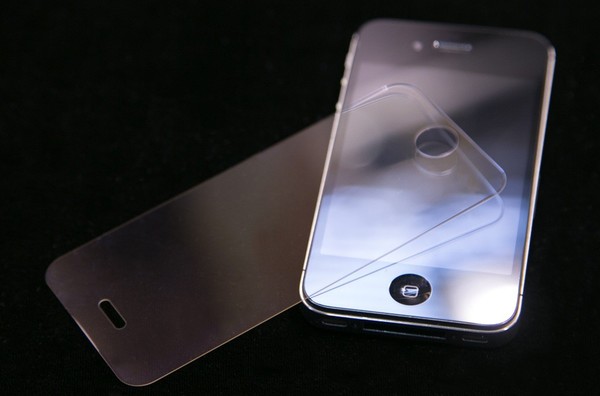 Có thể iPhone 6 sẽ nói không với mặt kính sapphire?