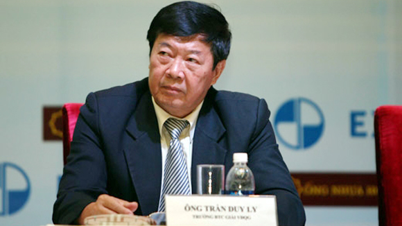  	Trưởng giải V-League - ông Trần Duy Ly
