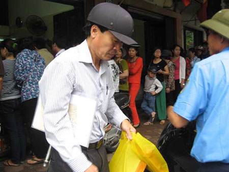 xếp-hàng, đặc-sản, phở, Hà-thành, Hà Nội, bánh-trôi-bánh-chay, giò-chả, bánh-chưng