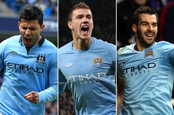 Chính Dzeko (giữa) là tiền đạo xuất sắc nhất Man City mùa này