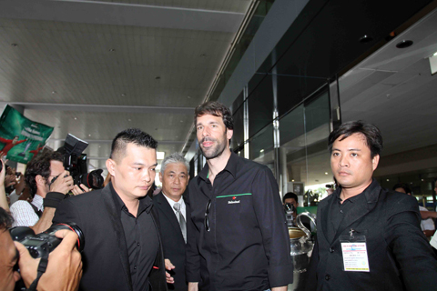 Van Nistelrooy, Việt Nam