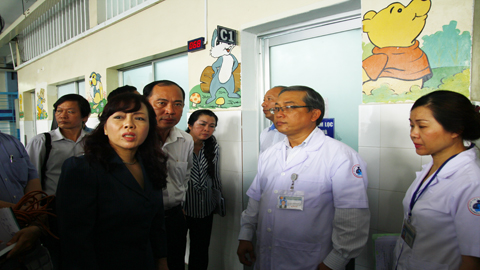 Bộ trưởng, Y tế, Nguyễn Thị Kim Tiến, sởi