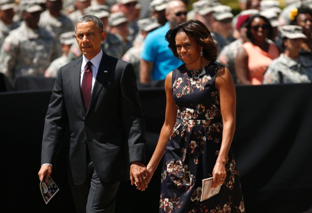 Tổng thống Mỹ Barack Obama và phu nhân Michelle Obama tới tham dự buổi tưởng niệm các nạn nhân thiệt mạng trong vụ xả súng tại căn cứ quân sự ở Killeen, Texas.