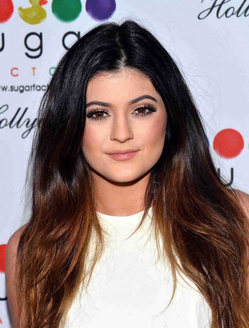 kylie-jenner-at-sugar-factory-hollywood-grand-opening_2