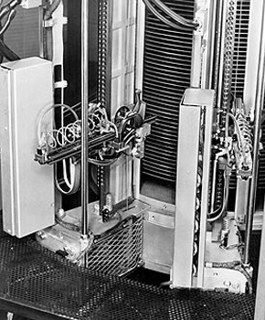Hình dáng ổ cứng đầu tiên trên thế giới