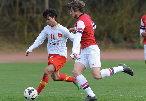 Ba trận GH trước đó không có nhiều ý nghĩa với U19 Việt Nam - thậm chí trận đấu với Coventry City chỉ như cuộc so tài thể lực và thể hình (Ảnh U19 Việt Nam 3-0 U19 Arsenal)
