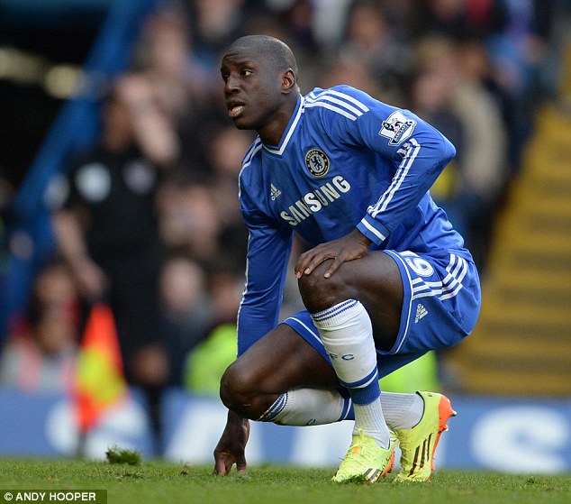 Demba Ba vẫn chưa trở lại