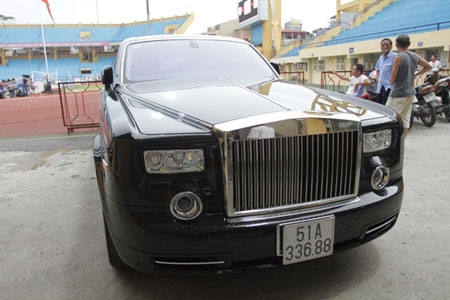 siêu-xe, Rolls Royce, Cường-đôla, Dương Thị Bạch Diệp, biển sổ, Dũng mặt-sắt, bầu Kiên