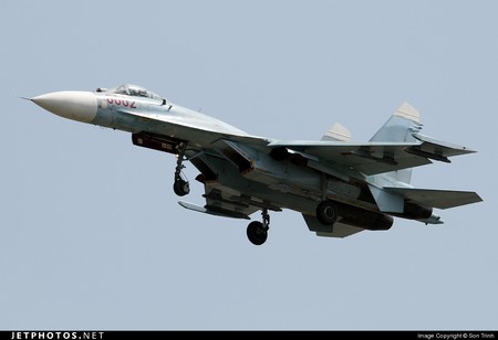 Su-27 số hiệu 6002 của không quân Việt Nam