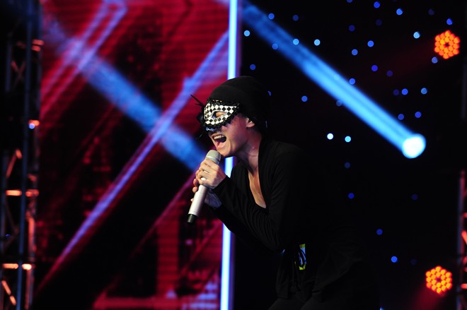 Anh Thúy giả danh đi thi X- Factor là scandal truyền hình được chú ý nhất gần đây.
