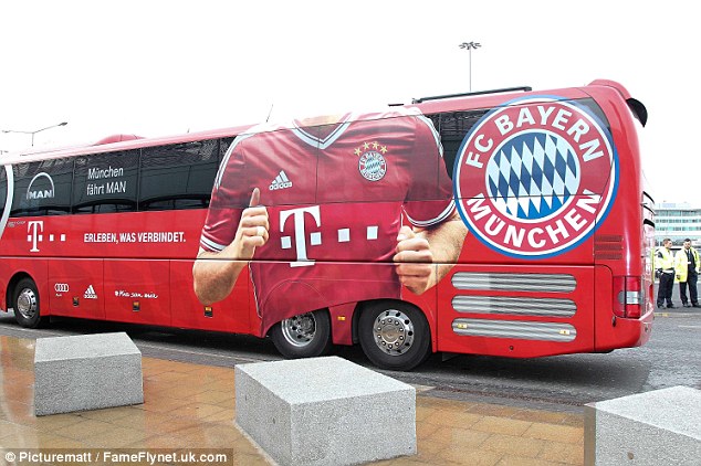 Vì Bayern đã đến rồi...