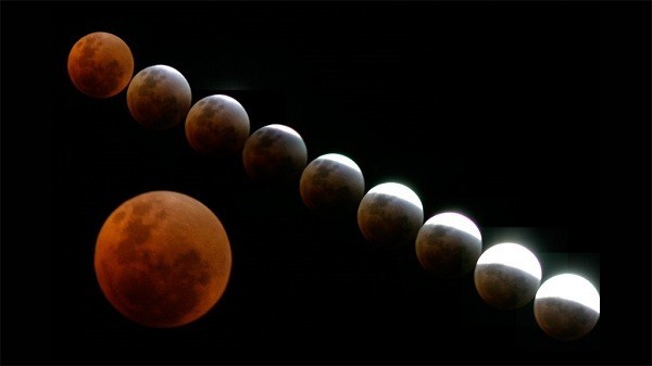 Video trực tiếp: Mặt trăng máu đang xảy ra trên bầu trời 2